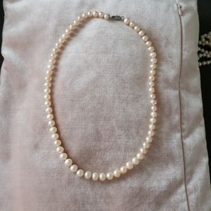 Pink pearl necklace